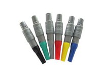 Priamy konektor s ohnutým reliéfom